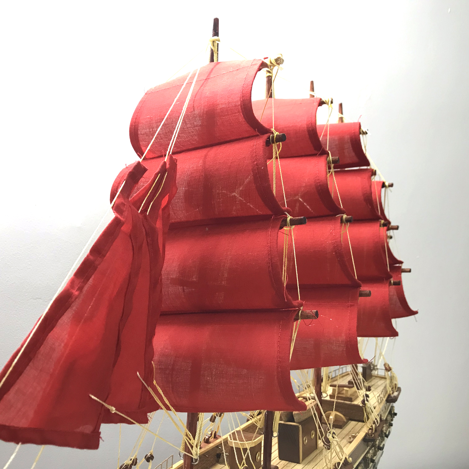 Mô Hình Thuyền Gỗ Chiến Cổ Jylland (Thân 60cm - Buồm Đỏ)