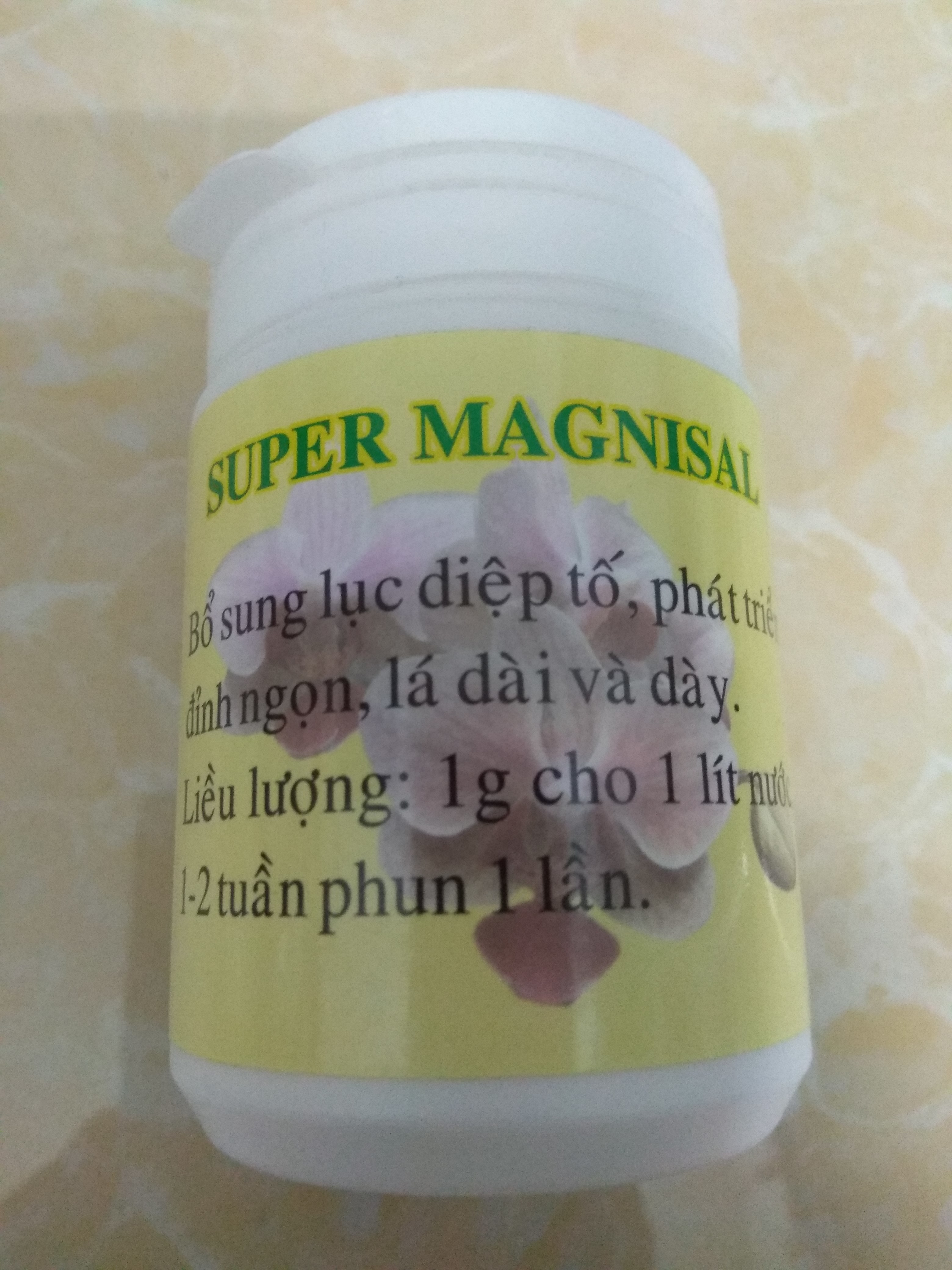 Phân bón lá Super magnisal bổ sung diệp lục tố - 100 g
