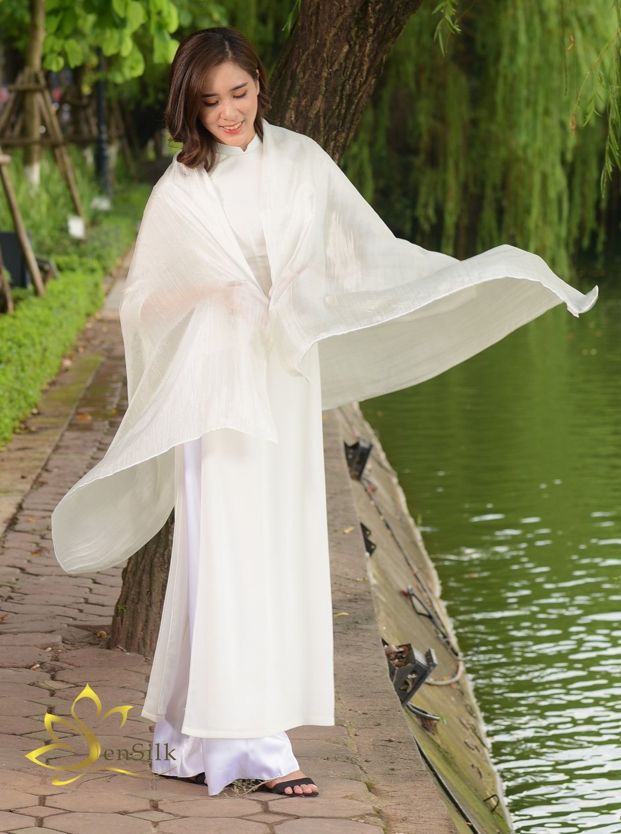 Khăn Lụa Tơ Tằm SenSilk Trắng Tinh Khôi 100% Handmade Silk