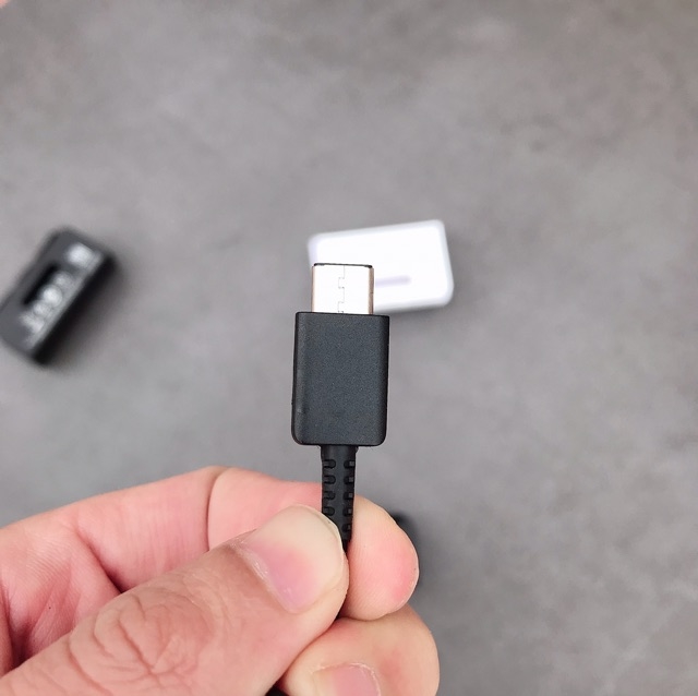 Cáp sạc USB Type C cho điện thoại Samsung Galaxy S10 - Đem/Trắng