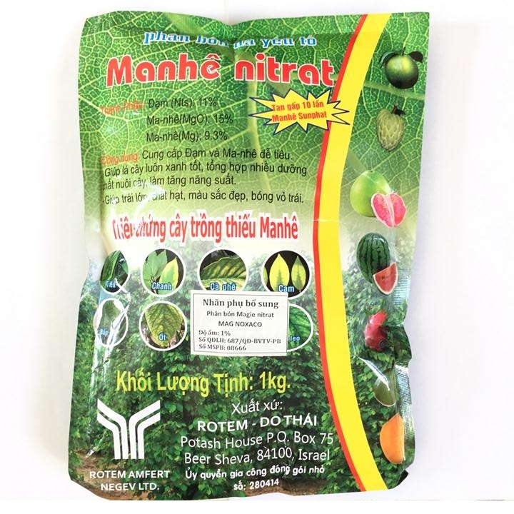 Phân bón Manhê Nitrat gói 1kg giúp lá cây luôn xanh tốt, tổng hợp nhiều dưỡng chất nuôi cây, làm tăng năng suất.