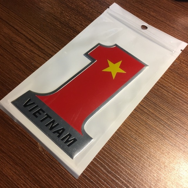 Sticker Dán Xe - Sticker Kim Loại Cờ Việt Nam 01 Dán Ô Tô Xe Máy