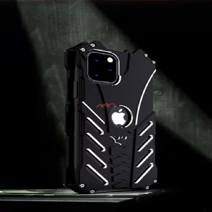 Ốp lưng cá tính Batman iPhone 11 Pro Max hiệu R Just